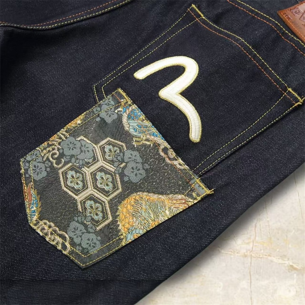 Evisu Men's Dark Blue Jeans - Picture 8 of 12